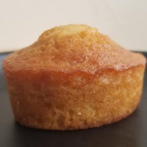 Gâteau à la pâte d'amande imbibé au sirop d'érable